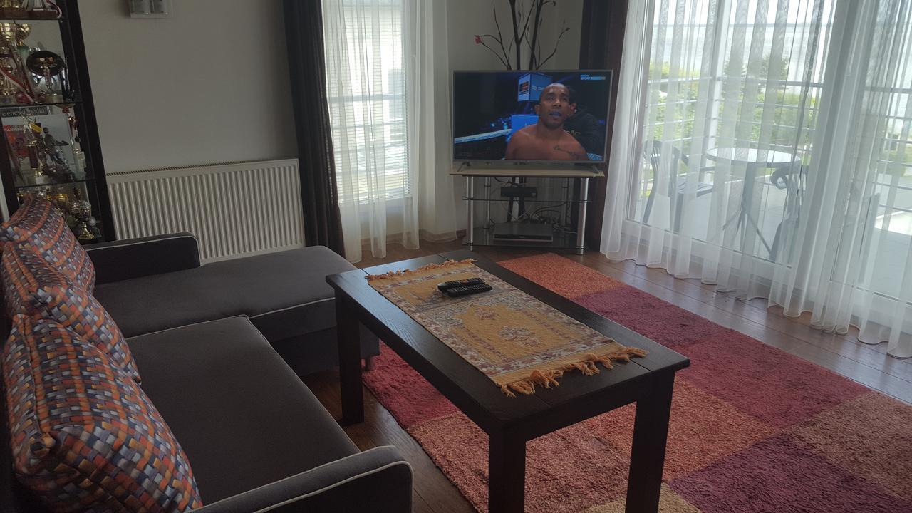 Riwiera ميلنو المظهر الخارجي الصورة
